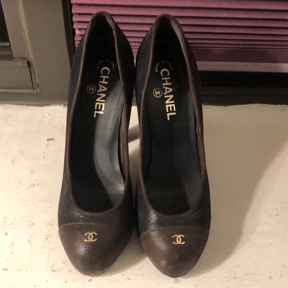 Chanel pumps